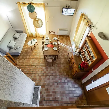 6/8 Personnes - Village De Chanac