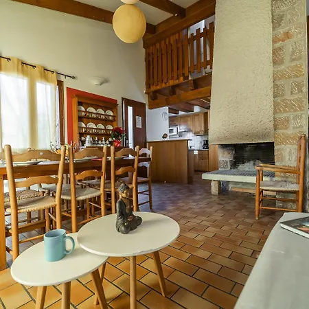 6/8 Personnes - Village De * Chanac