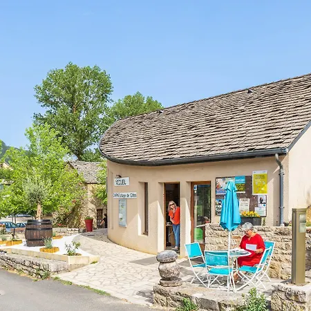 6/8 Personnes - Village De *